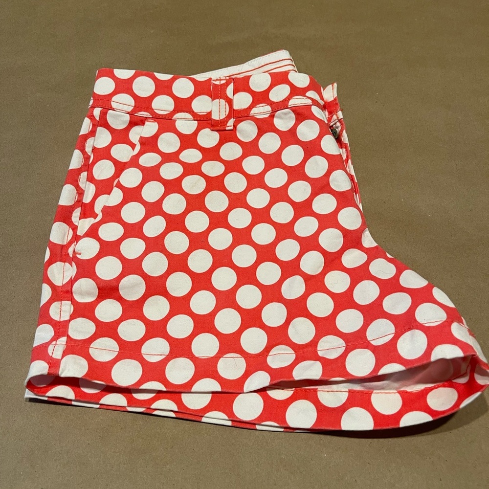 Old Navy Perfect Short Size 8 - Coral with White Polka Dots